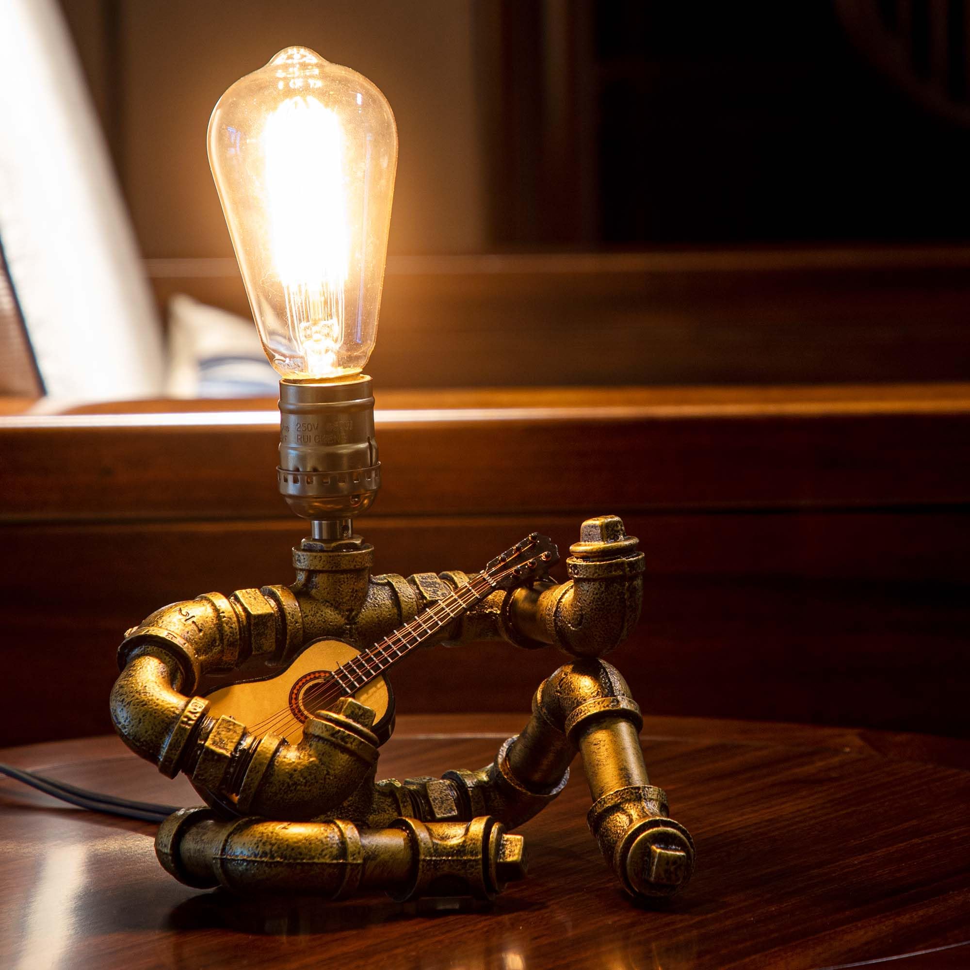 Steampunk Table Lamp, Vintage Industrial Metal Robot Table lamp, Water Pipe Table Lamp, Robot Style Desktop Light for Bedside Desk Bar Cafe Desktop Room Decoration